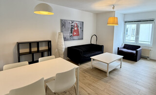 Selbst einziehen oder Kapitalanlage-
Schöne zwei Zimmer Wohnung