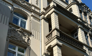 Altbau Charme trifft Moderne - Exklusive 4-Zimmer-Wohnung
